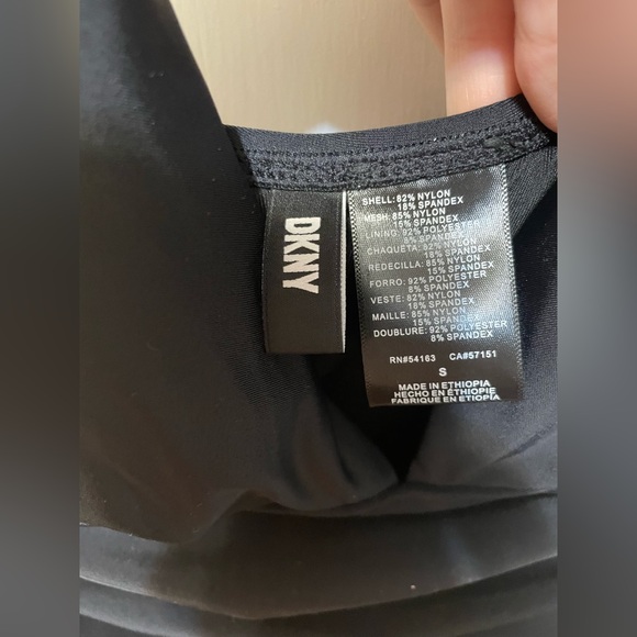 DKNY NWT One Piece Swimsuit w/Tummy Control & SPF Protection - Picture 5 of 6